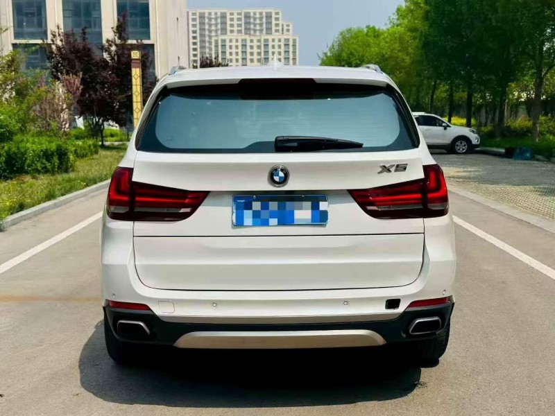 东营19年宝马X59