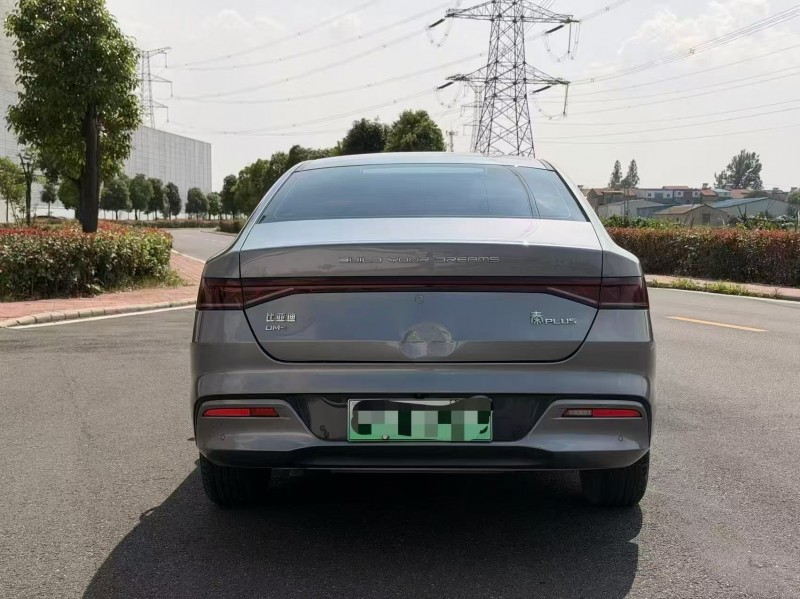 襄阳23年比亚迪秦9