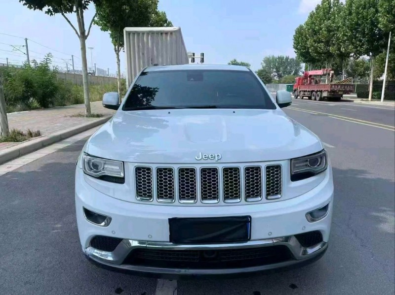 济宁15年Jeep大切诺基1
