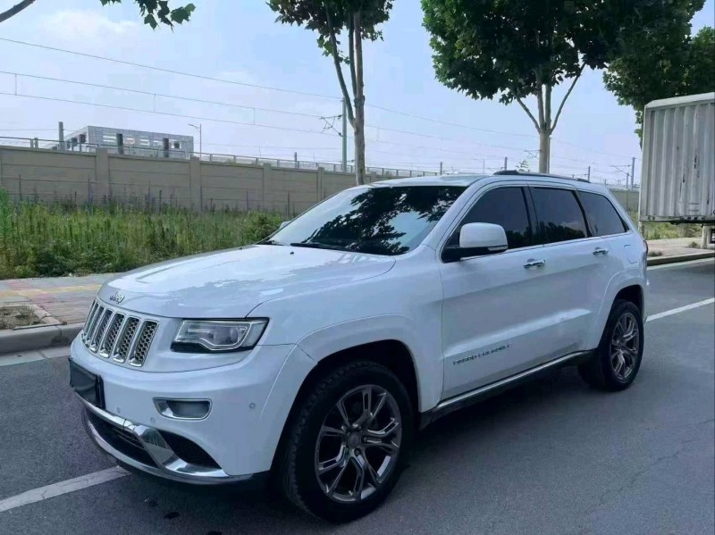 济宁15年Jeep大切诺基2