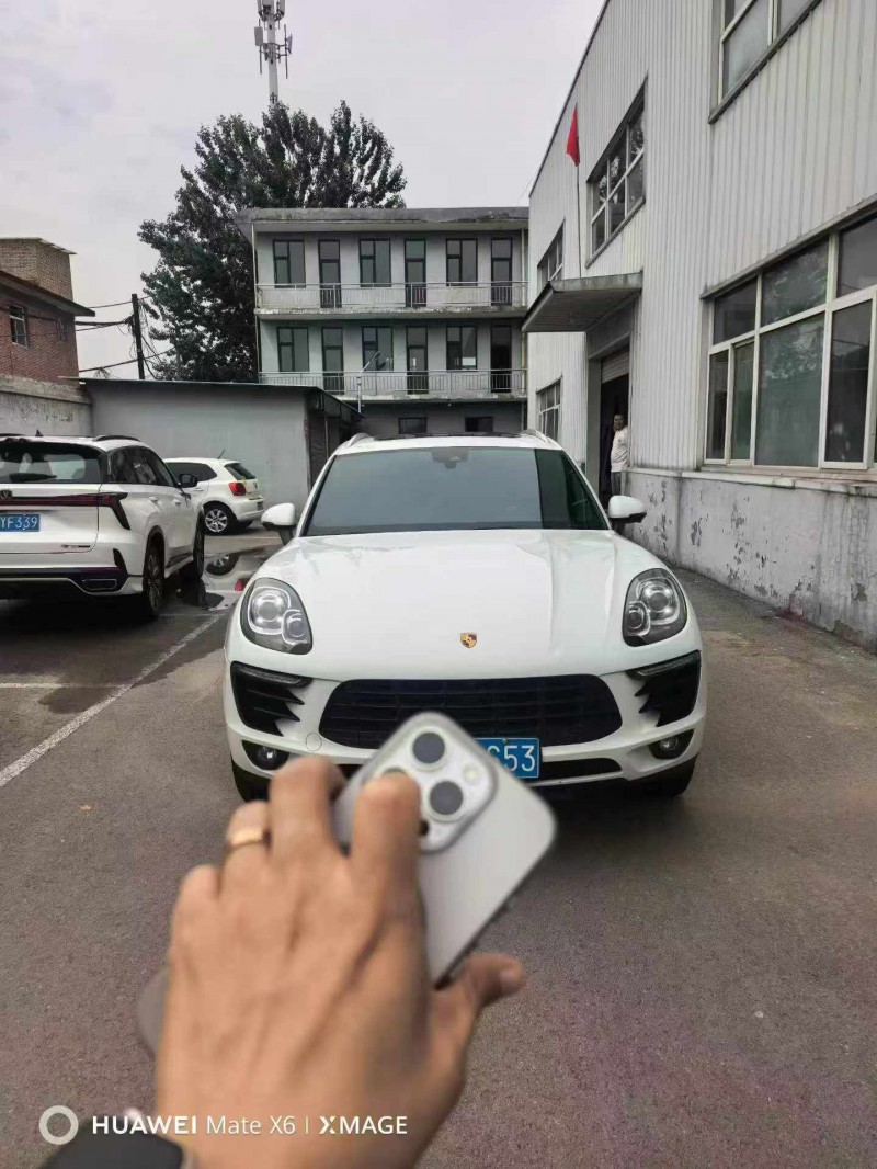 晋中17年保时捷Macan1