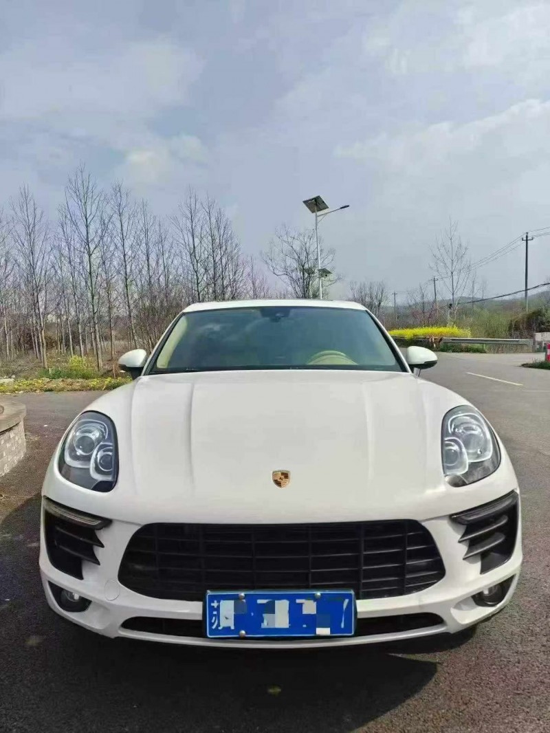 淮北16年保时捷Macan1