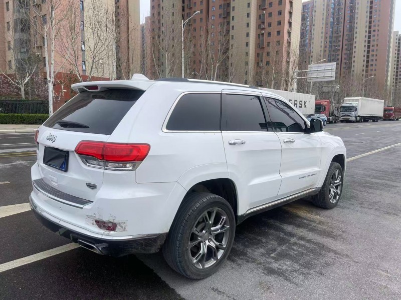 郑州15年Jeep大切诺基7