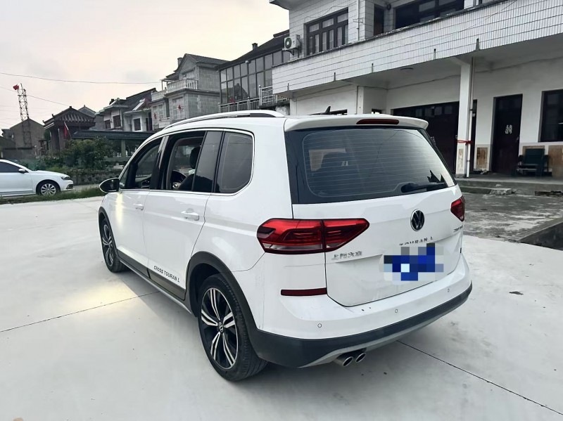 苏州21年大众途安7
