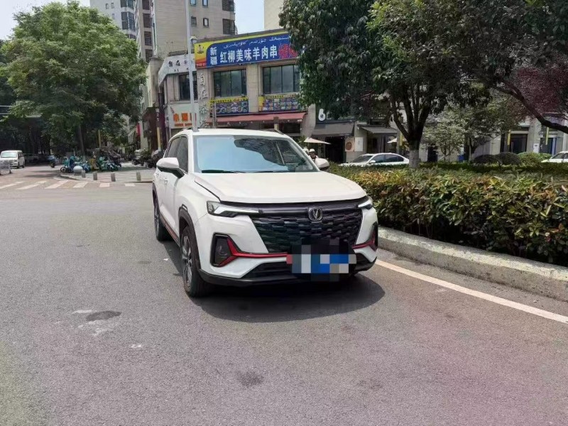 重庆24年长安汽车CS352