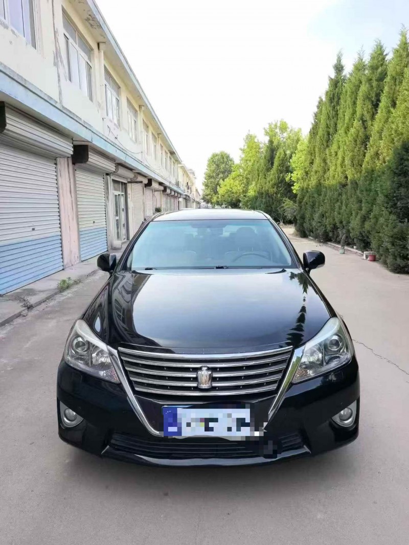 东营13年丰田皇冠1