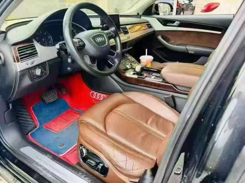 三明13年奥迪A8L6