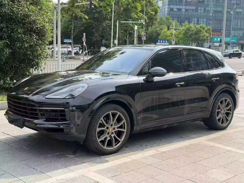 嘉兴22年保时捷卡宴2