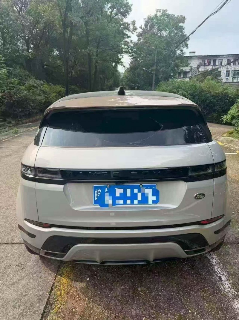 吉安23年路虎极光9