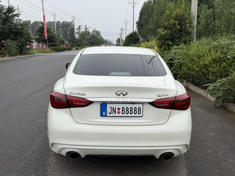 济宁23年英菲尼迪Q50L9