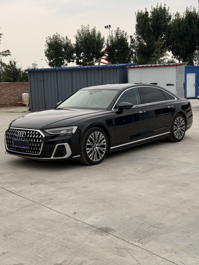 新乡23年奥迪A8L3