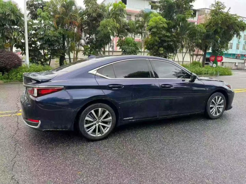 珠海19年雷克萨斯ES9