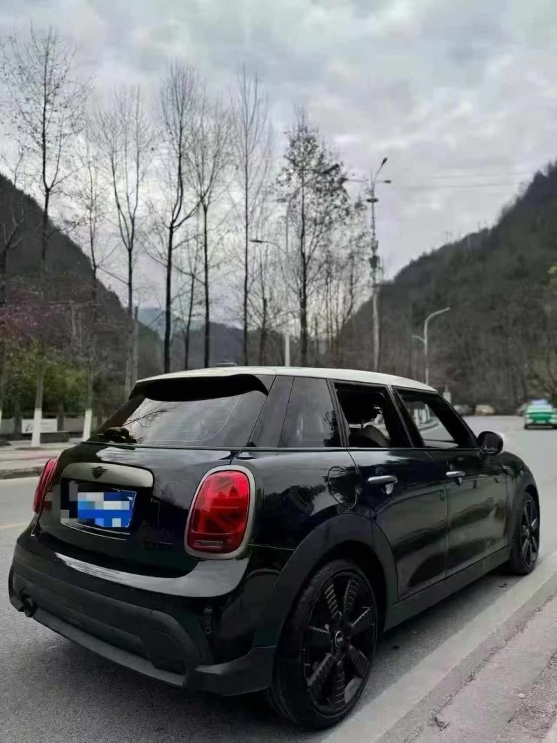 重庆22年宝马迷你7