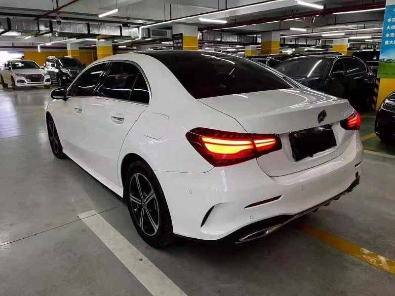 重庆23年奔驰A7