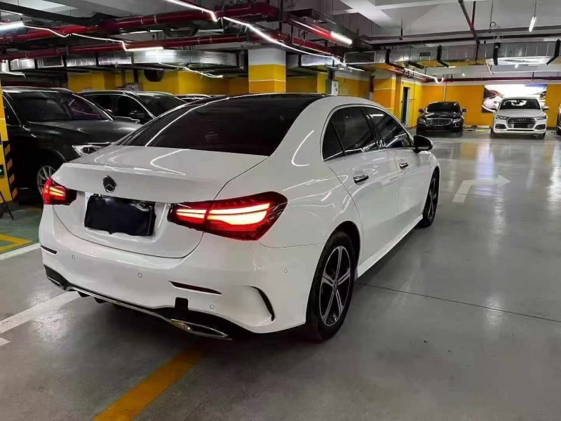 重庆23年奔驰A8