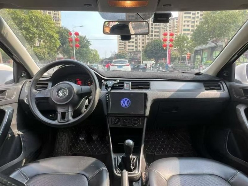 东莞13年大众桑塔纳5