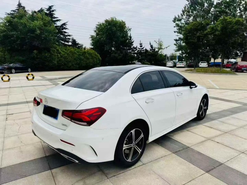 烟台19年奔驰A8