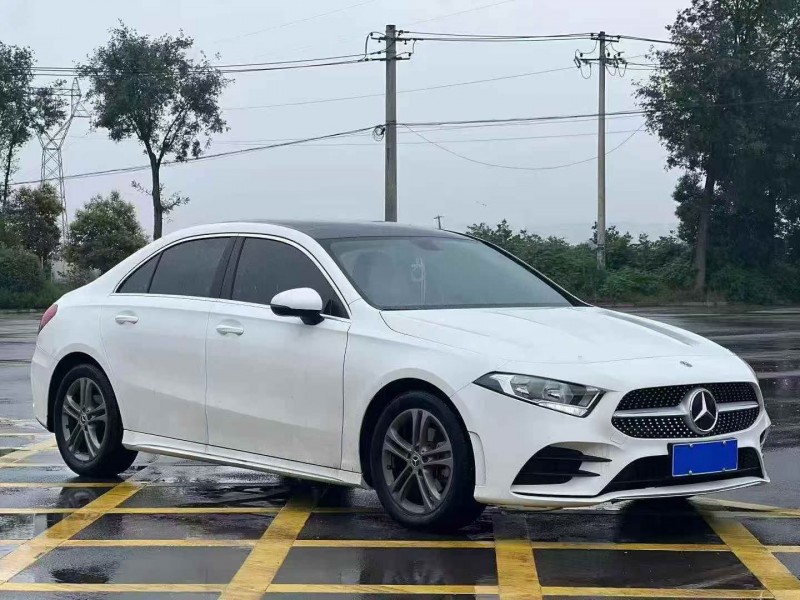延安22年奔驰A2