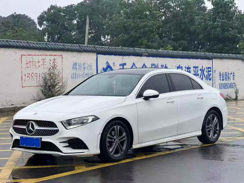 延安22年奔驰A3