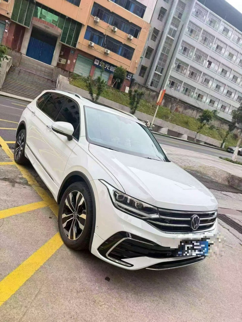 成都25年大众途观3