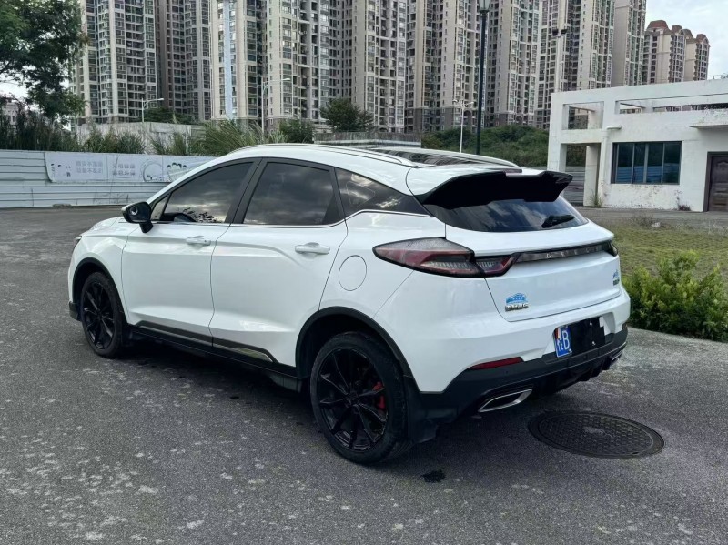 南宁21年吉利帝豪6