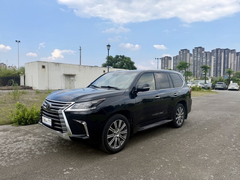 桂林17年雷克萨斯LX3