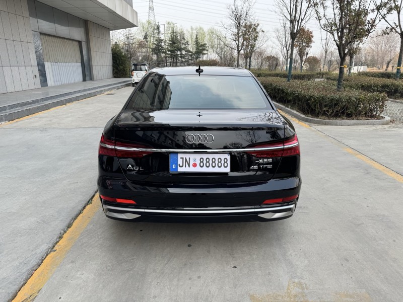 济宁24年奥迪A6L8