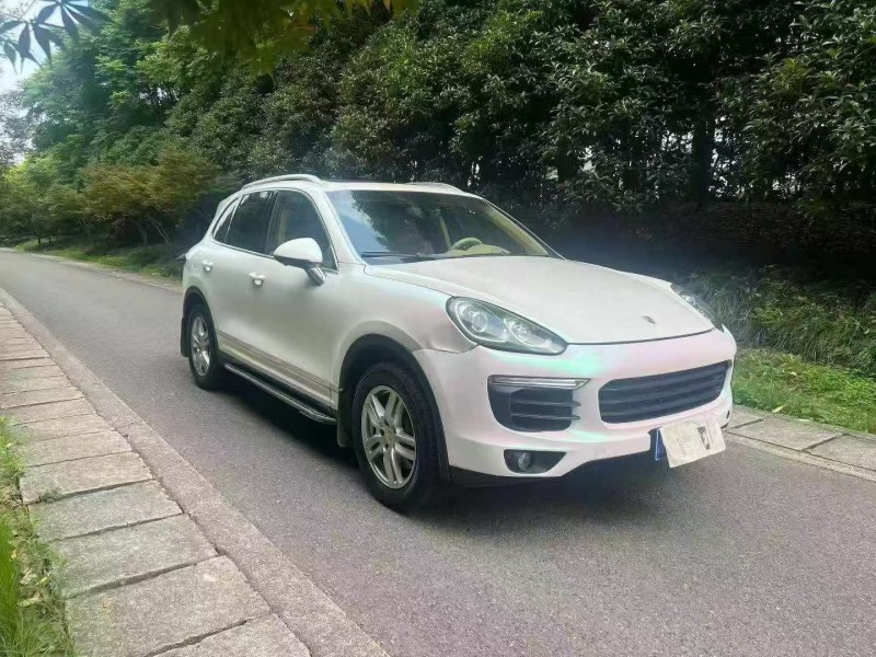湖州16年保时捷卡宴3
