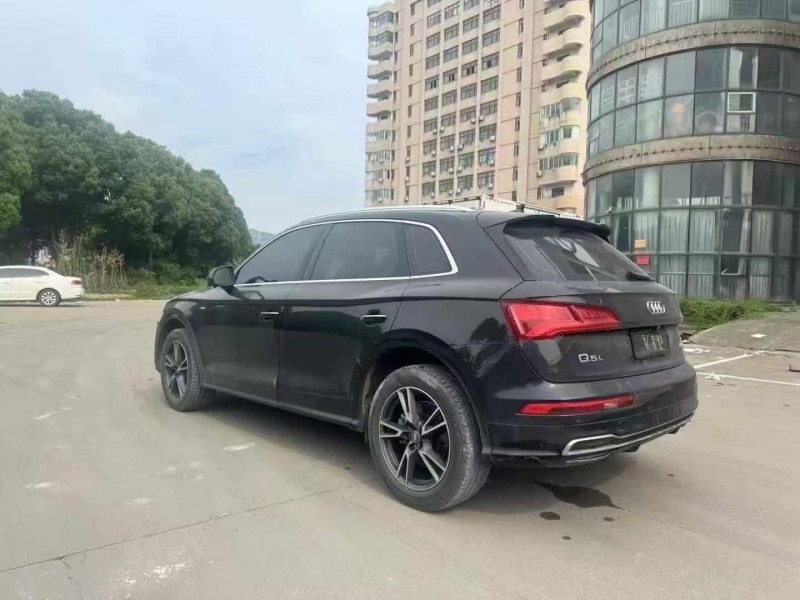 嘉兴21年奥迪Q58