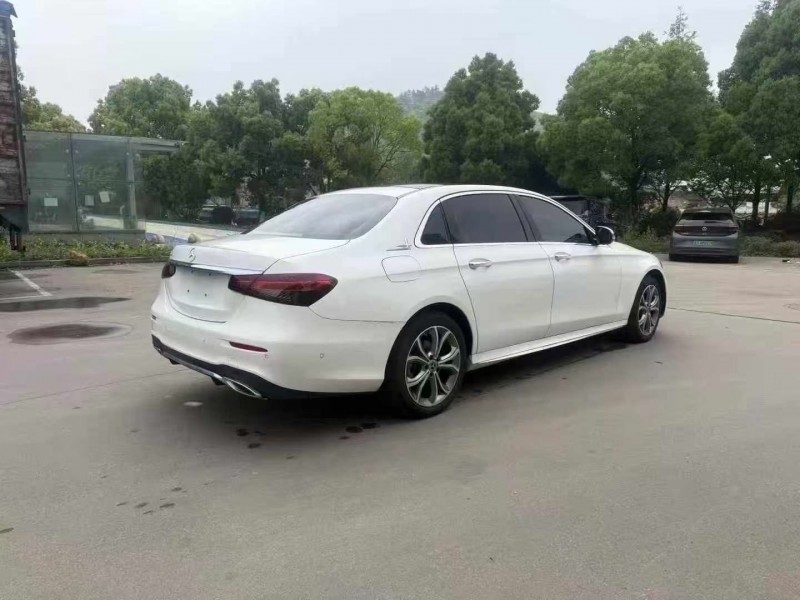 温州21年奔驰E8