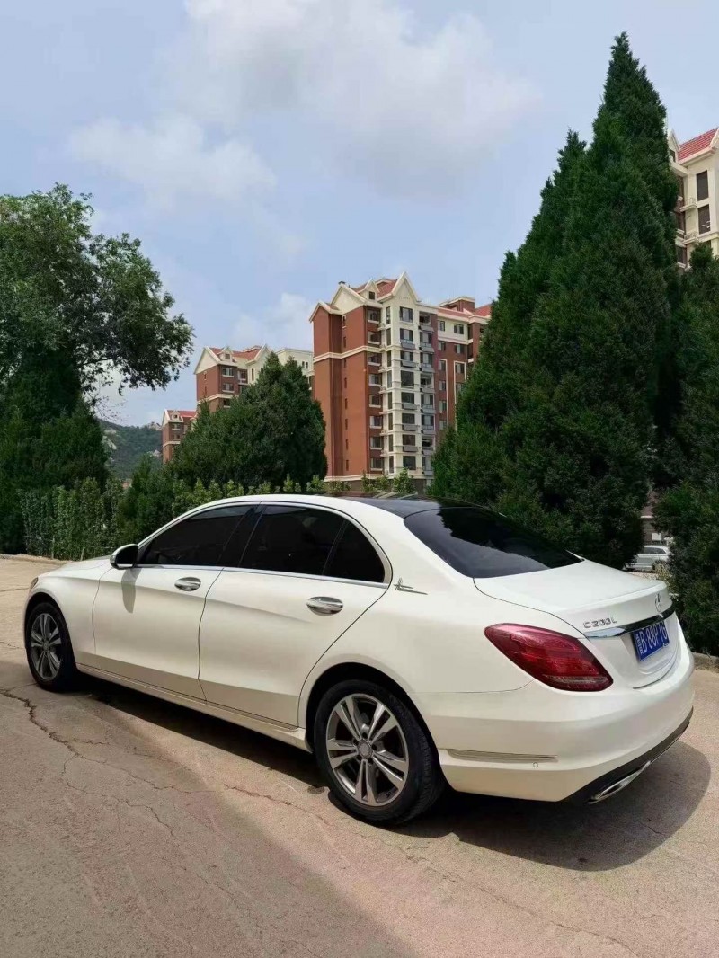 东营16年奔驰C9