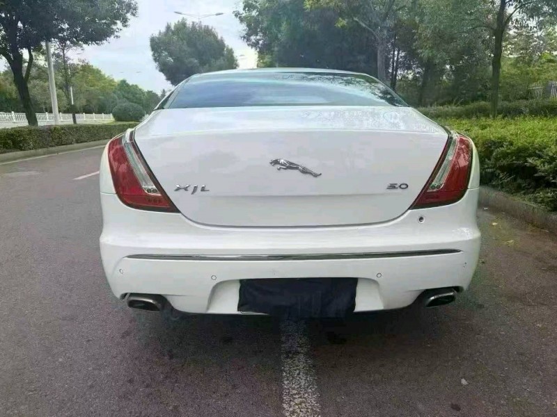 岳阳12年捷豹XJL8