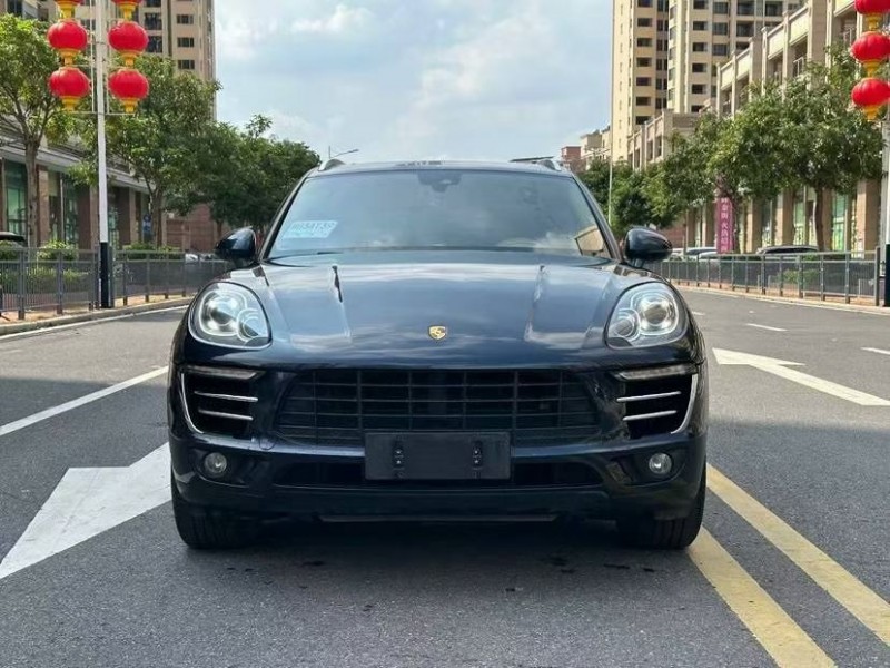东莞17年保时捷Macan1