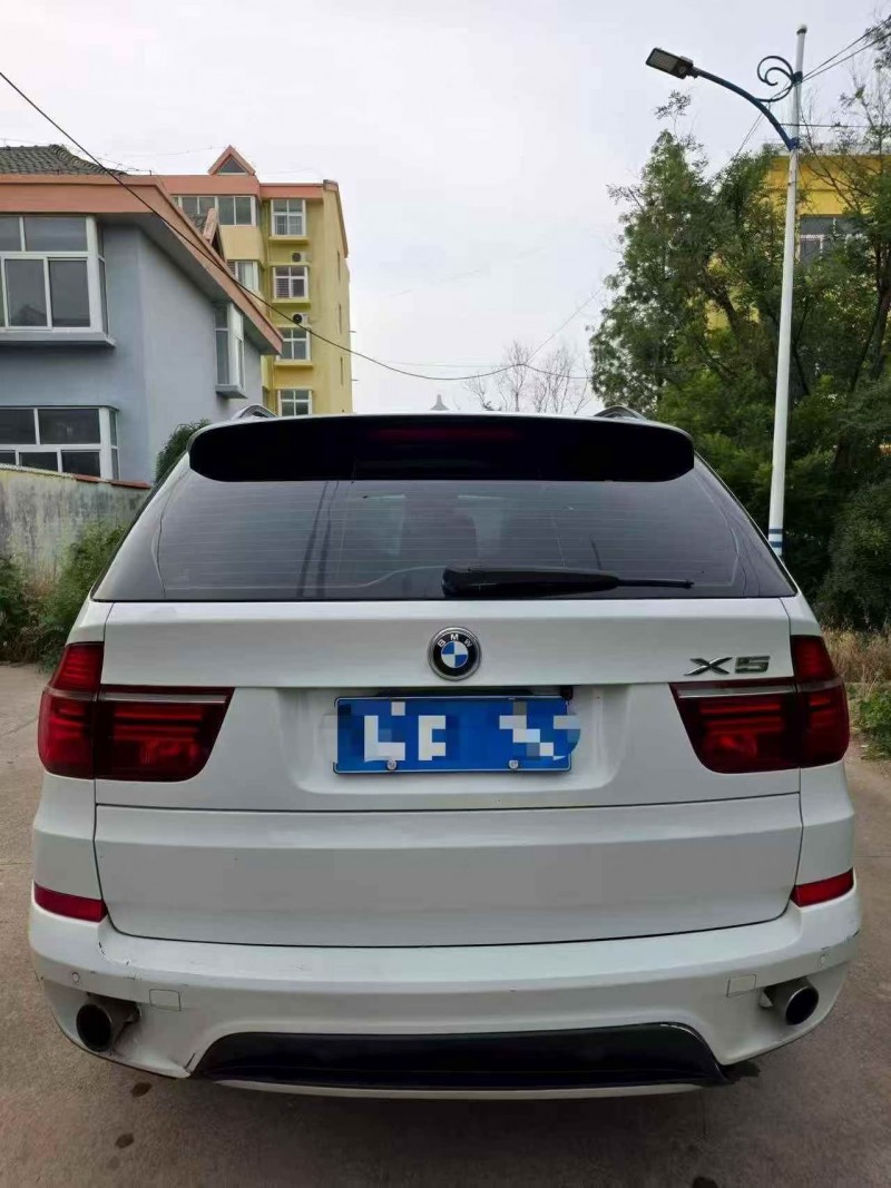 东营13年宝马X59