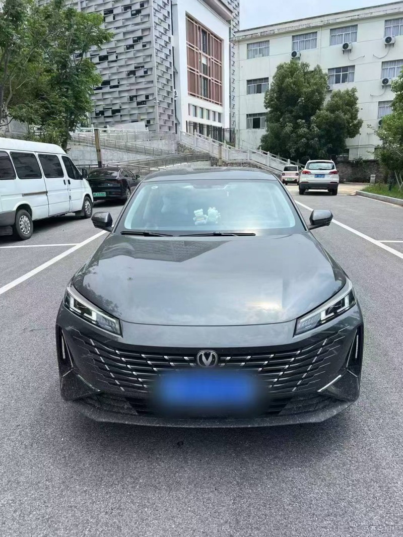 萍乡25年长安汽车逸动1