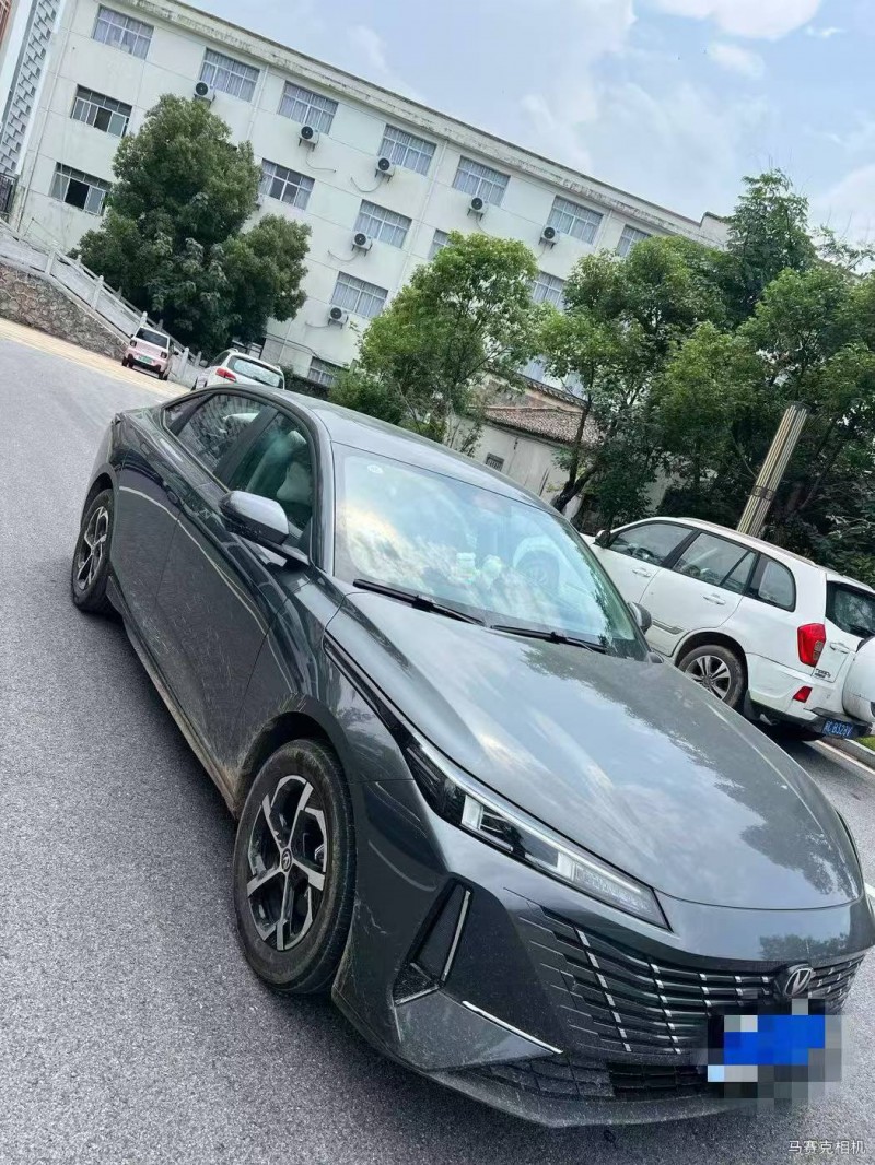 萍乡25年长安汽车逸动2