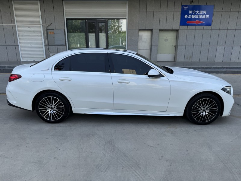 济宁23年奔驰C7