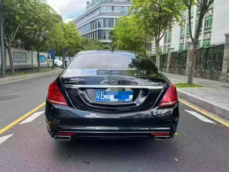 广州17年奔驰S9
