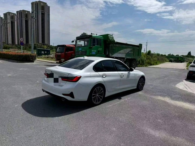 苏州20年宝马3系8