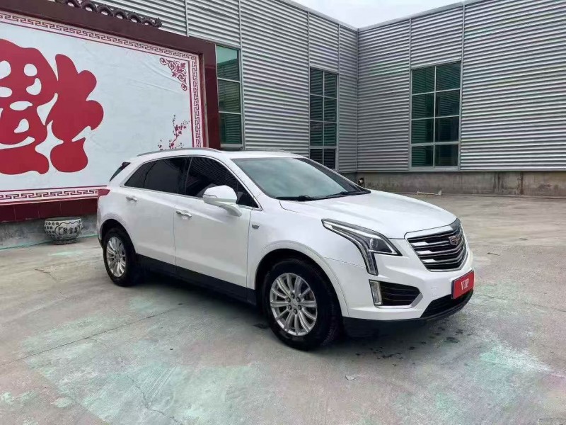 济宁19年凯迪拉克XT52