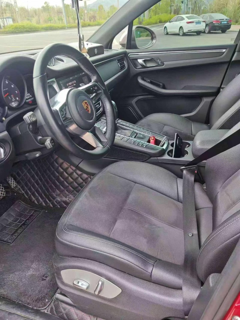 内江19年保时捷Macan6
