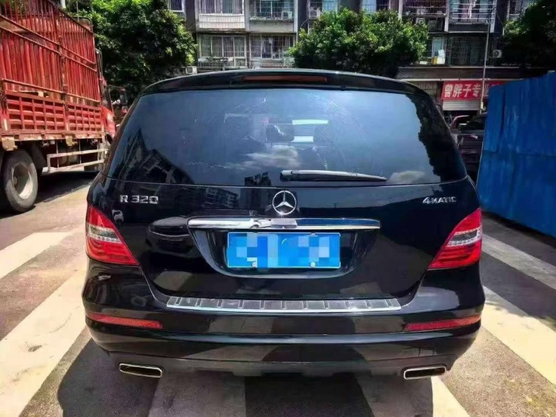 德阳17年奔驰R9