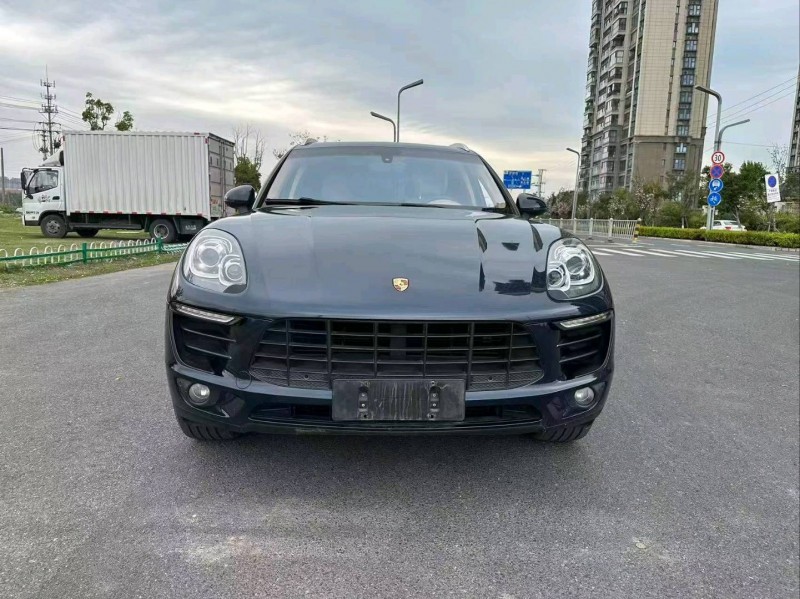 苏州15年保时捷Macan1