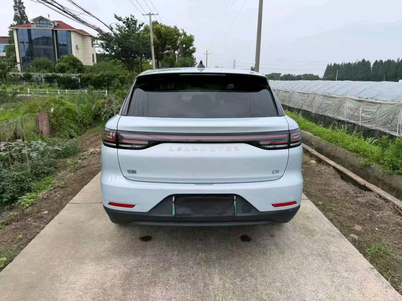 嘉兴23年零跑汽车C117