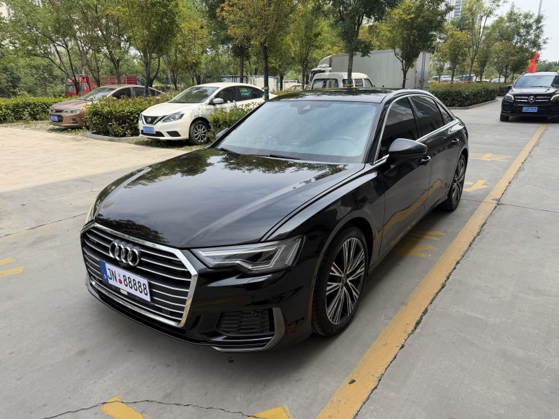济宁22年奥迪A6L3