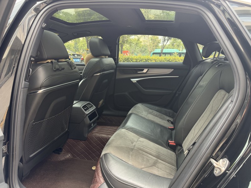 济宁22年奥迪A6L7