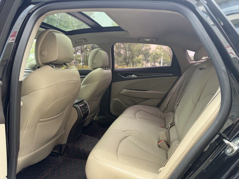 济宁16年别克君越7