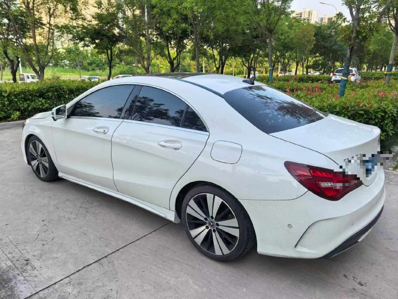 济宁18年奔驰CLA8
