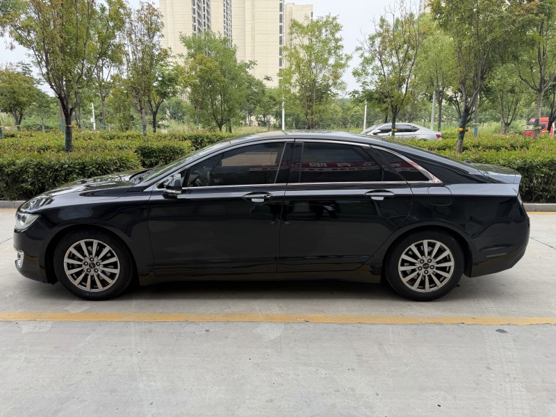济宁18年林肯MKZ5