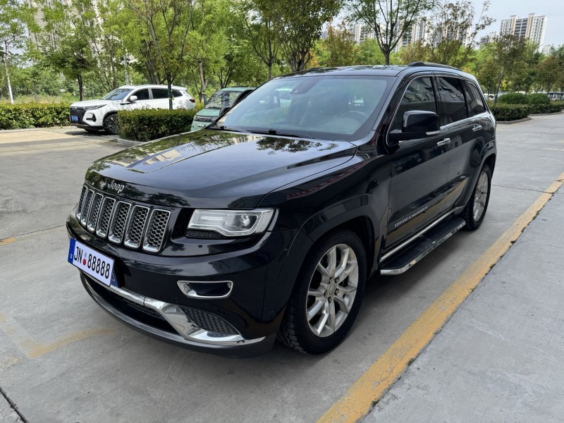 济宁15年Jeep大切诺基2